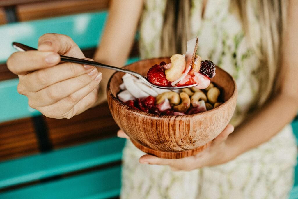 Criando um deleite saudável: como montar um bowl de iogurte nutritivo e satisfatório 1 Criando um deleite saudável: como montar um bowl de iogurte nutritivo e satisfatório