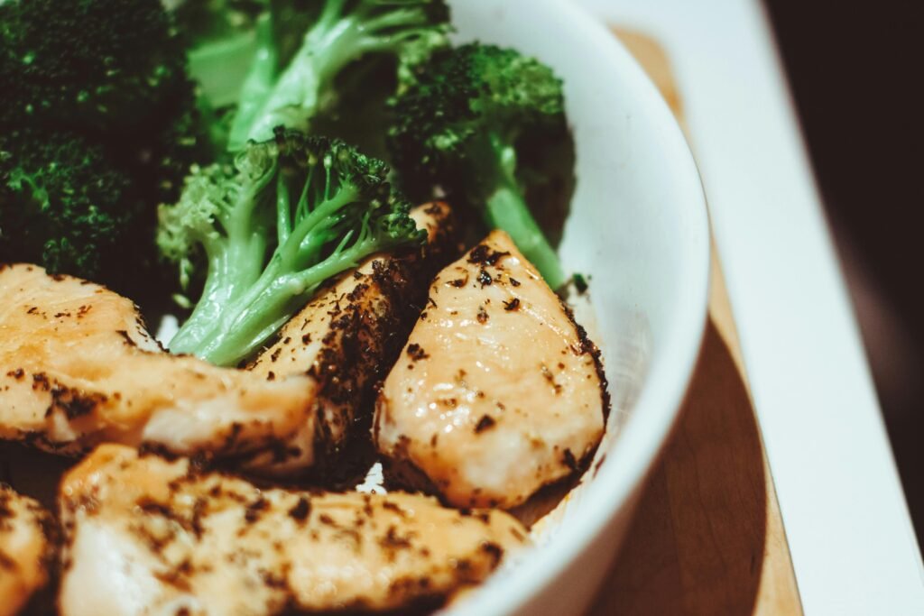 Reintroduzindo Carne na Sua Dieta: Dicas e Considerações 1 Reintroduzindo Carne na Sua Dieta: Dicas e Considerações