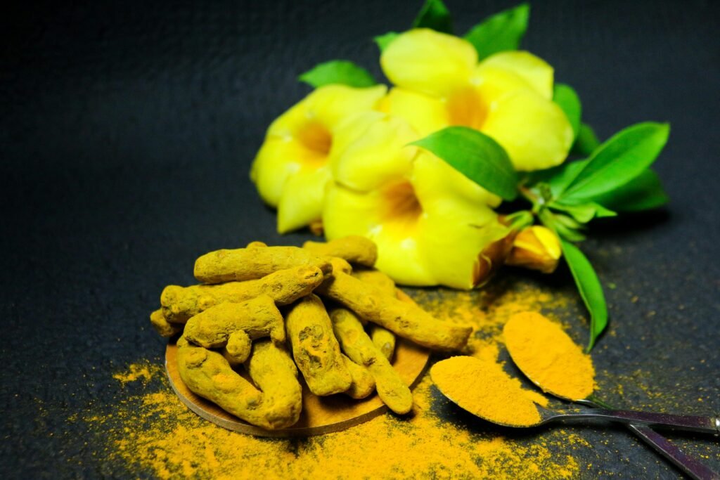 5 maneiras de aproveitar a cúrcuma para benefícios anti-inflamatórios 1 5 maneiras de aproveitar a cúrcuma para benefícios anti-inflamatórios
