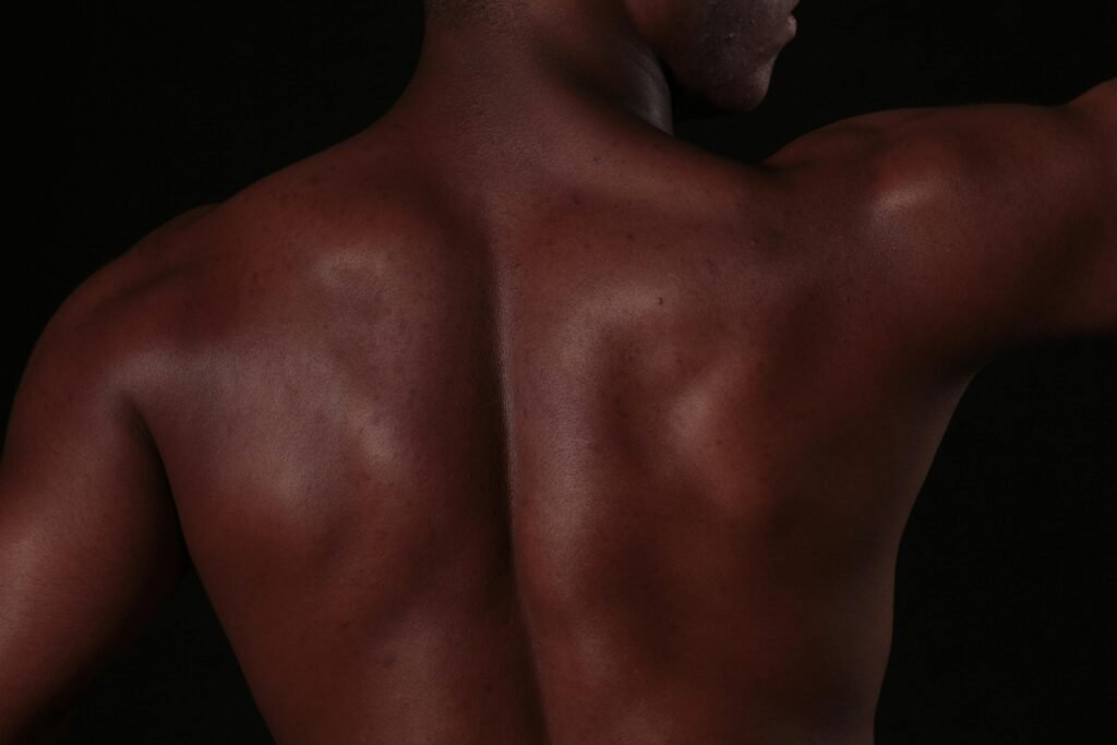 Os passos que estou implementando para aliviar espasmos musculares nos ombros e pescoço 1 Os passos que estou implementando para aliviar espasmos musculares nos ombros e pescoço