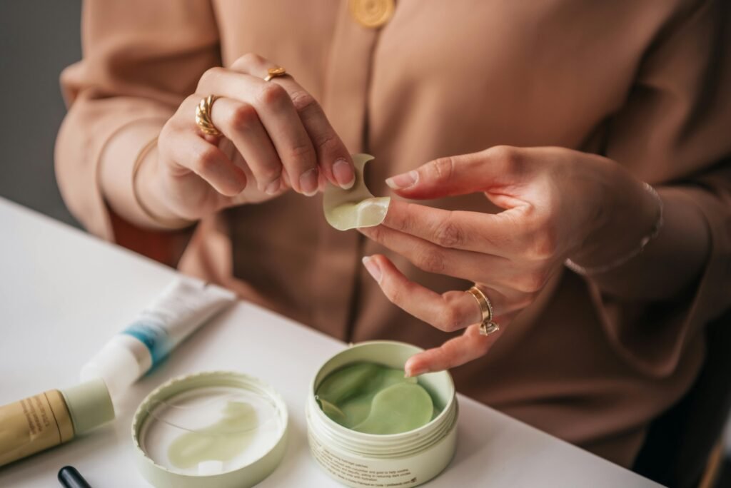 Cuidados com a Área dos Olhos: a Dica Clássica Aprovada por Dermato 1 Cuidados com a Área dos Olhos: a Dica Clássica Aprovada por Dermato
