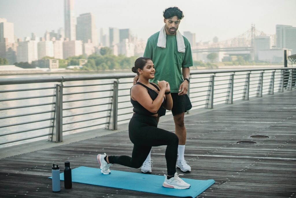 Lunges laterais: transforme seu treino de pernas 1 Lunges laterais: transforme seu treino de pernas