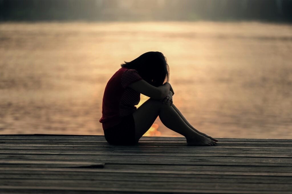 Sintomas depressivos estão fortemente ligados à qualidade do sono: entendendo a conexão e melhorando seus hábitos 1 Sintomas depressivos estão fortemente ligados à qualidade do sono: entendendo a conexão e melhorando seus hábitos